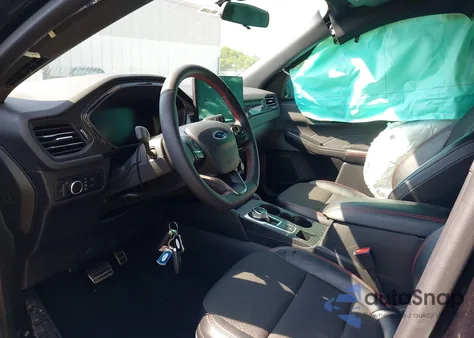 2023 Ford Escape St-Line from USA, damaged, VIN 1FMCU0MN2PUB46678